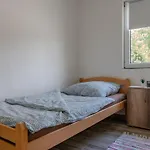 Tusla 1 By Interhome Apartament Vir