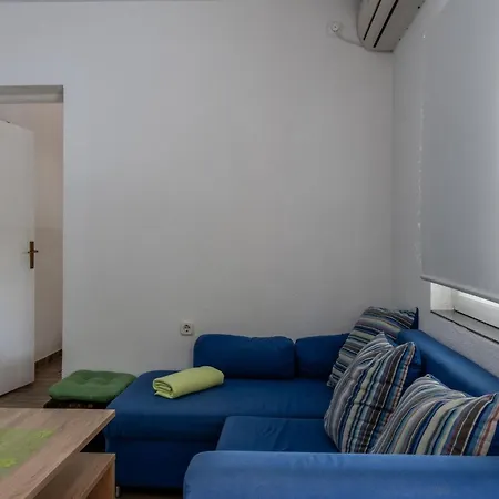 Tusla 1 By Interhome * Vir