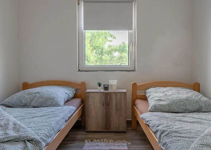 Tusla 1 By Interhome Vir